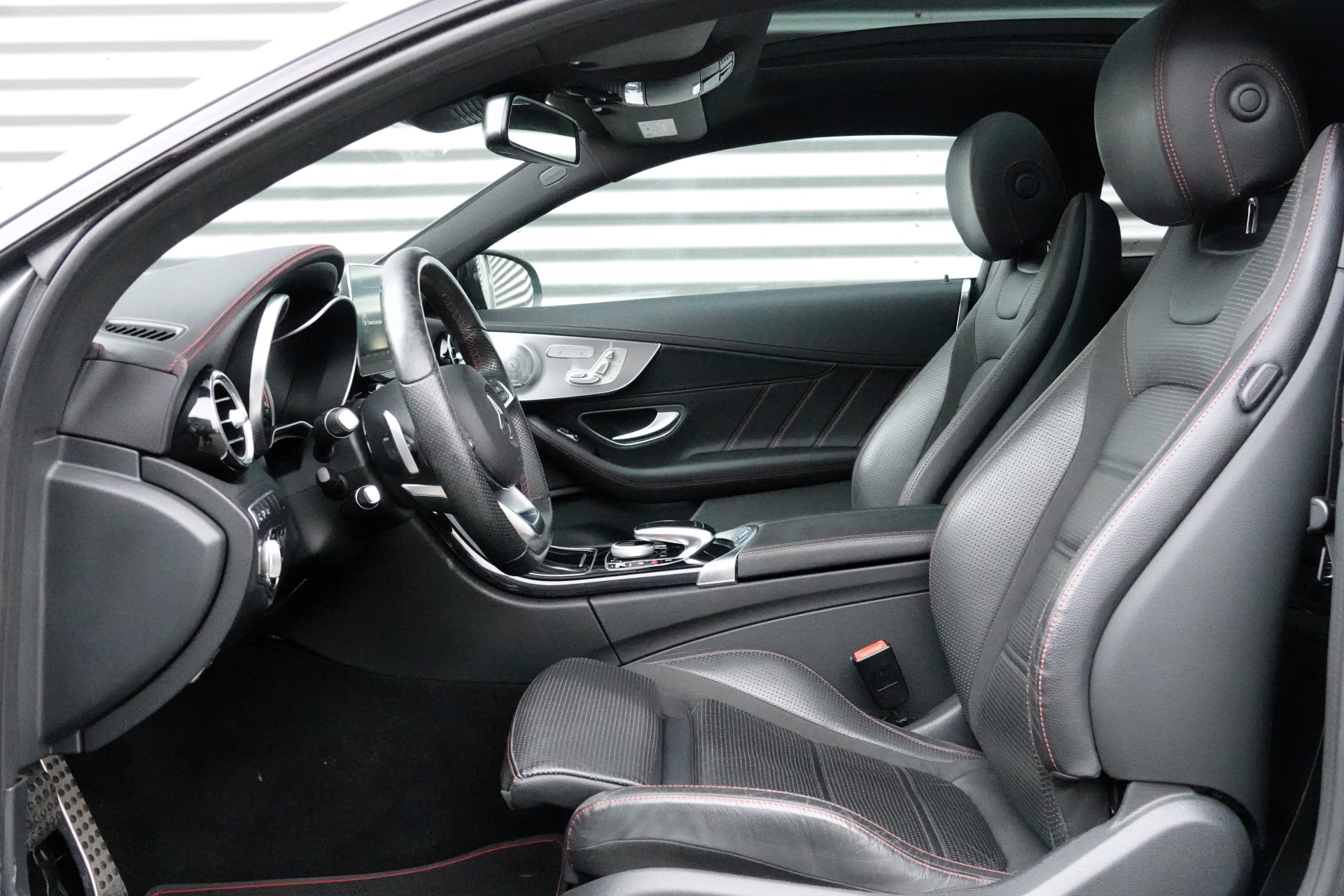 tweedehands Mercedes-Benz C-Klasse Coupé AMG 43 4MATIC | Pano | Burmester | HUD | Memory | Sportuitlaat | Ventilatie | 360 |  – beschikbaar bij Van de Velde Auto’s