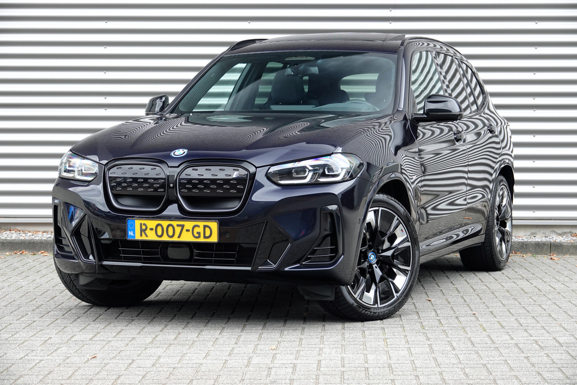 tweedehands BMW iX3 High Executive 80 kWh M-Sport OVERNAME LEASECONTRACT 1099 ex btw per maand  – beschikbaar bij Van de Velde Auto’s