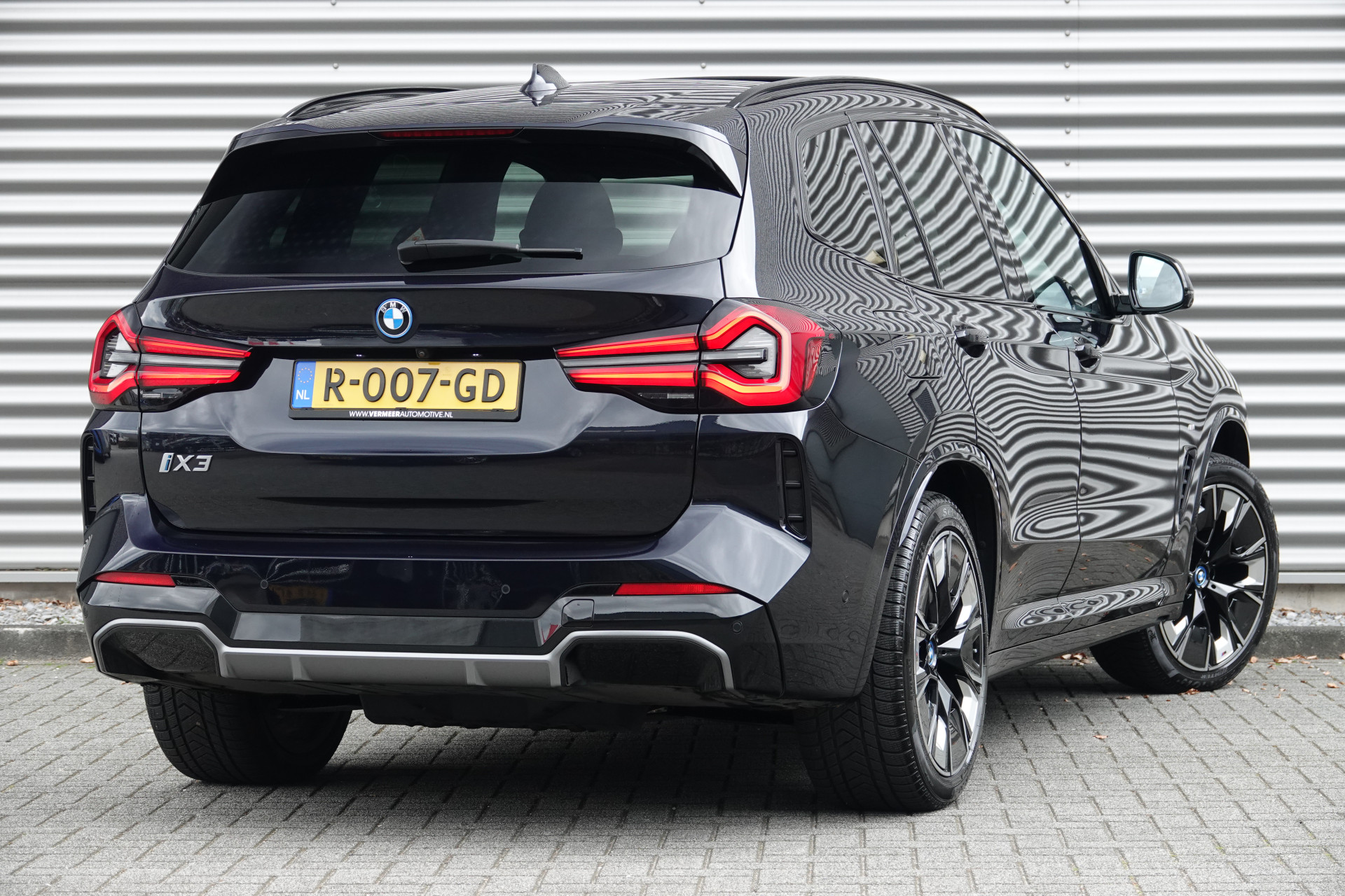 tweedehands BMW iX3 High Executive 80 kWh M-Sport OVERNAME LEASECONTRACT 1099 ex btw per maand  – beschikbaar bij Van de Velde Auto’s