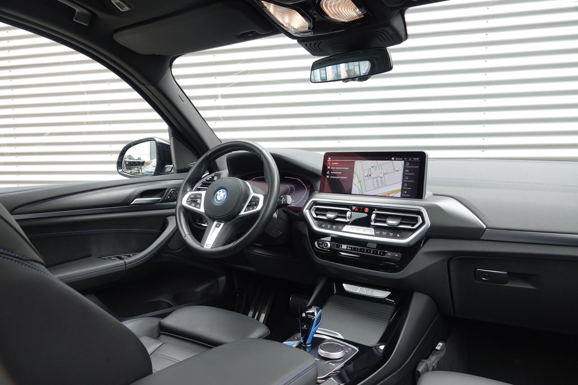 tweedehands BMW iX3 High Executive 80 kWh M-Sport OVERNAME LEASECONTRACT 1099 ex btw per maand  – beschikbaar bij Van de Velde Auto’s