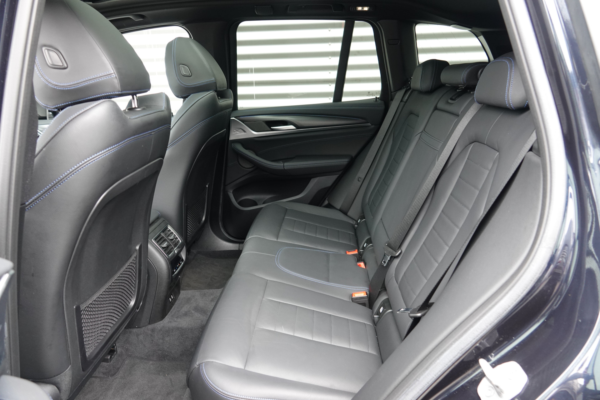 tweedehands BMW iX3 High Executive 80 kWh M-Sport OVERNAME LEASECONTRACT 1099 ex btw per maand  – beschikbaar bij Van de Velde Auto’s