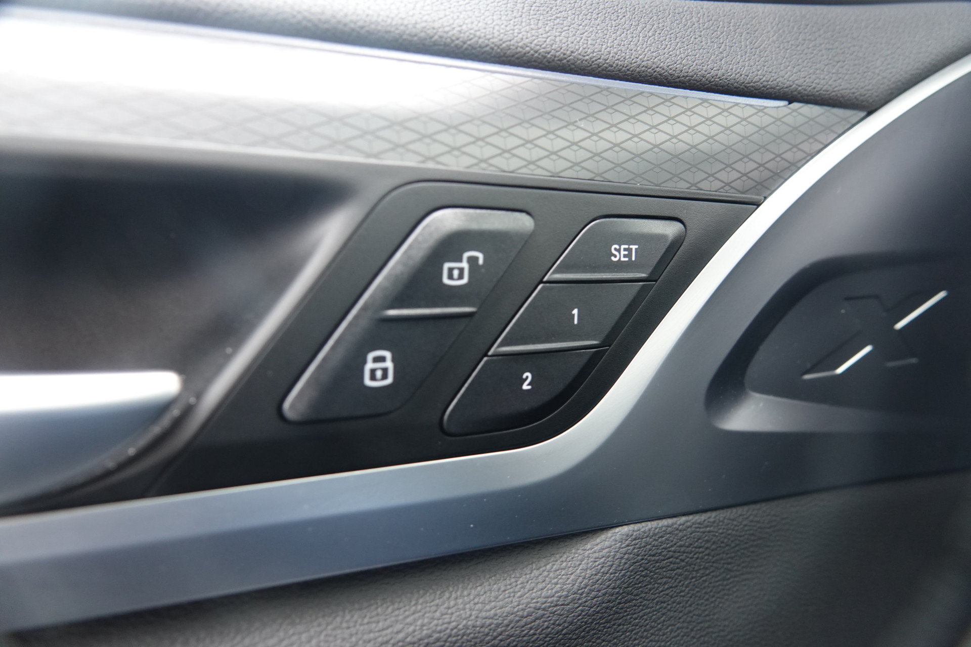 tweedehands BMW iX3 High Executive 80 kWh M-Sport OVERNAME LEASECONTRACT 1099 ex btw per maand  – beschikbaar bij Van de Velde Auto’s