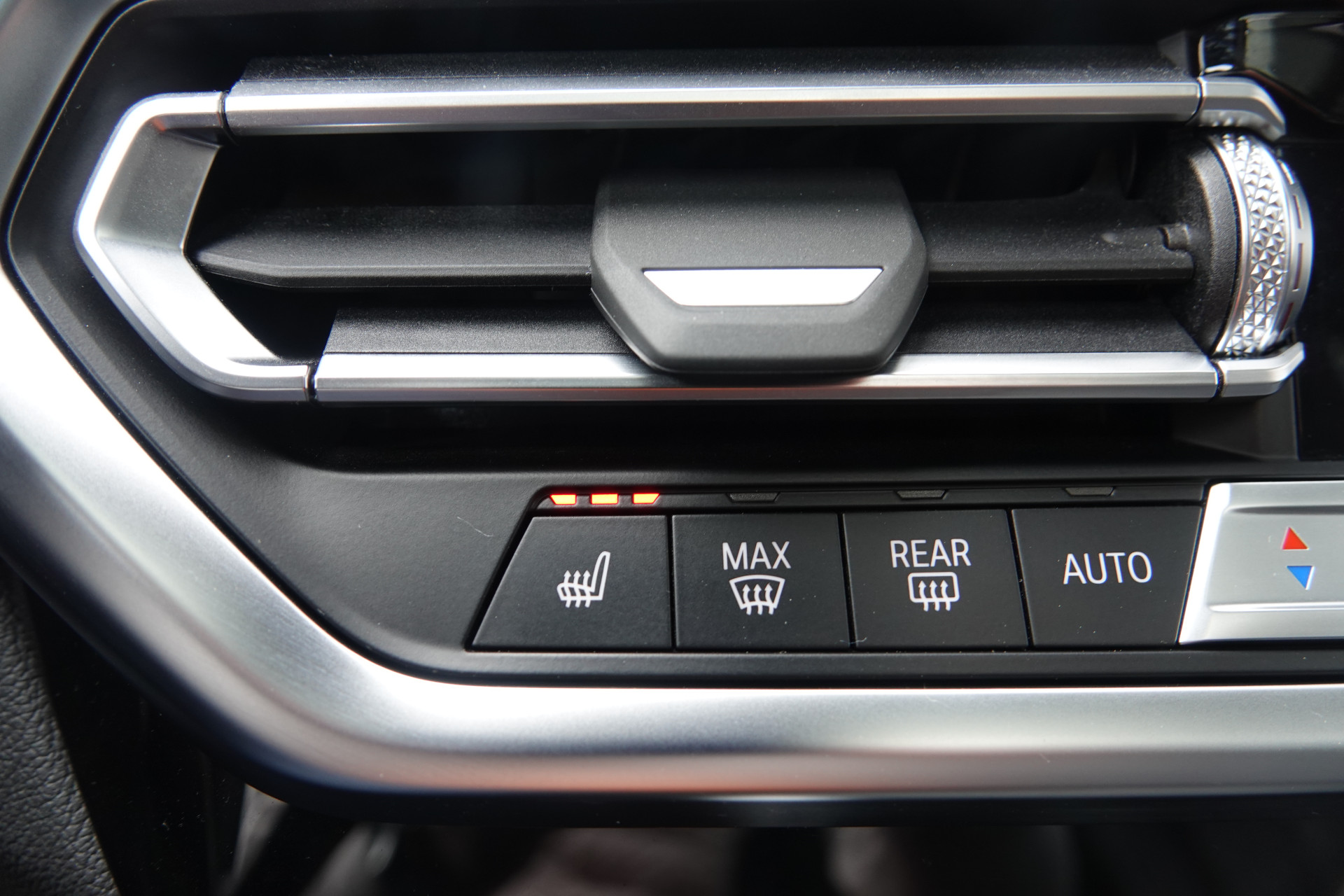 tweedehands BMW iX3 High Executive 80 kWh M-Sport OVERNAME LEASECONTRACT 1099 ex btw per maand  – beschikbaar bij Van de Velde Auto’s