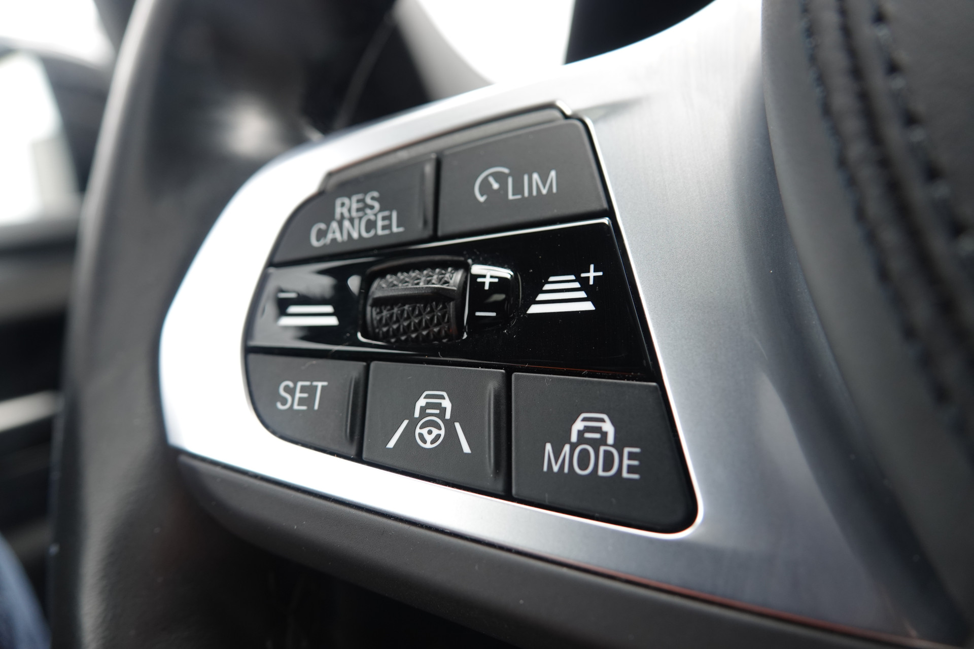 tweedehands BMW iX3 High Executive 80 kWh M-Sport OVERNAME LEASECONTRACT 1099 ex btw per maand  – beschikbaar bij Van de Velde Auto’s