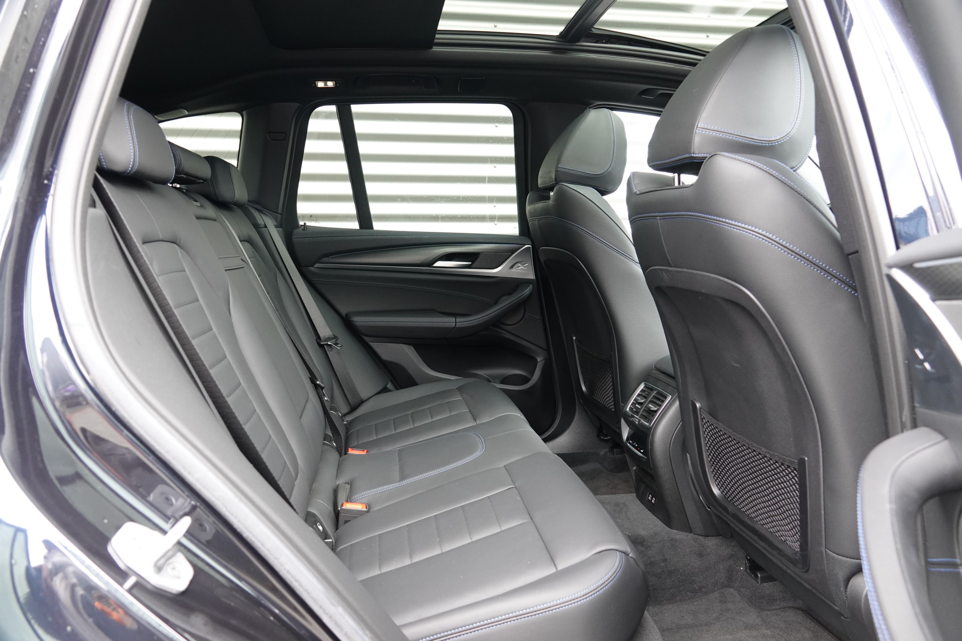 tweedehands BMW iX3 High Executive 80 kWh M-Sport OVERNAME LEASECONTRACT 1099 ex btw per maand  – beschikbaar bij Van de Velde Auto’s