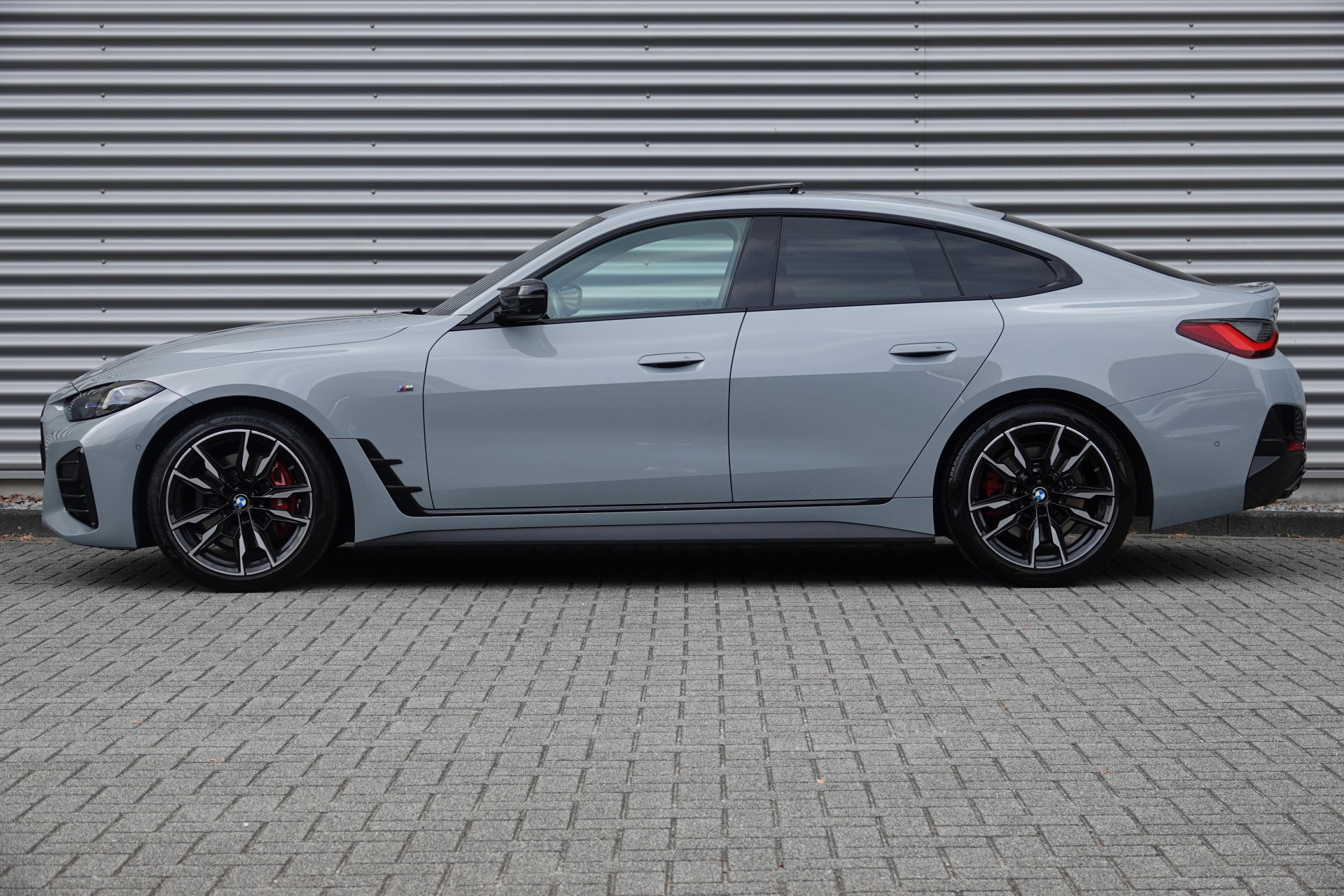 tweedehands BMW 4 Serie Gran Coupé M440i xDrive High Executive M Sport | Schuifdak | Trekhaak | Laser | H&K | HUD |  – beschikbaar bij Van de Velde Auto’s