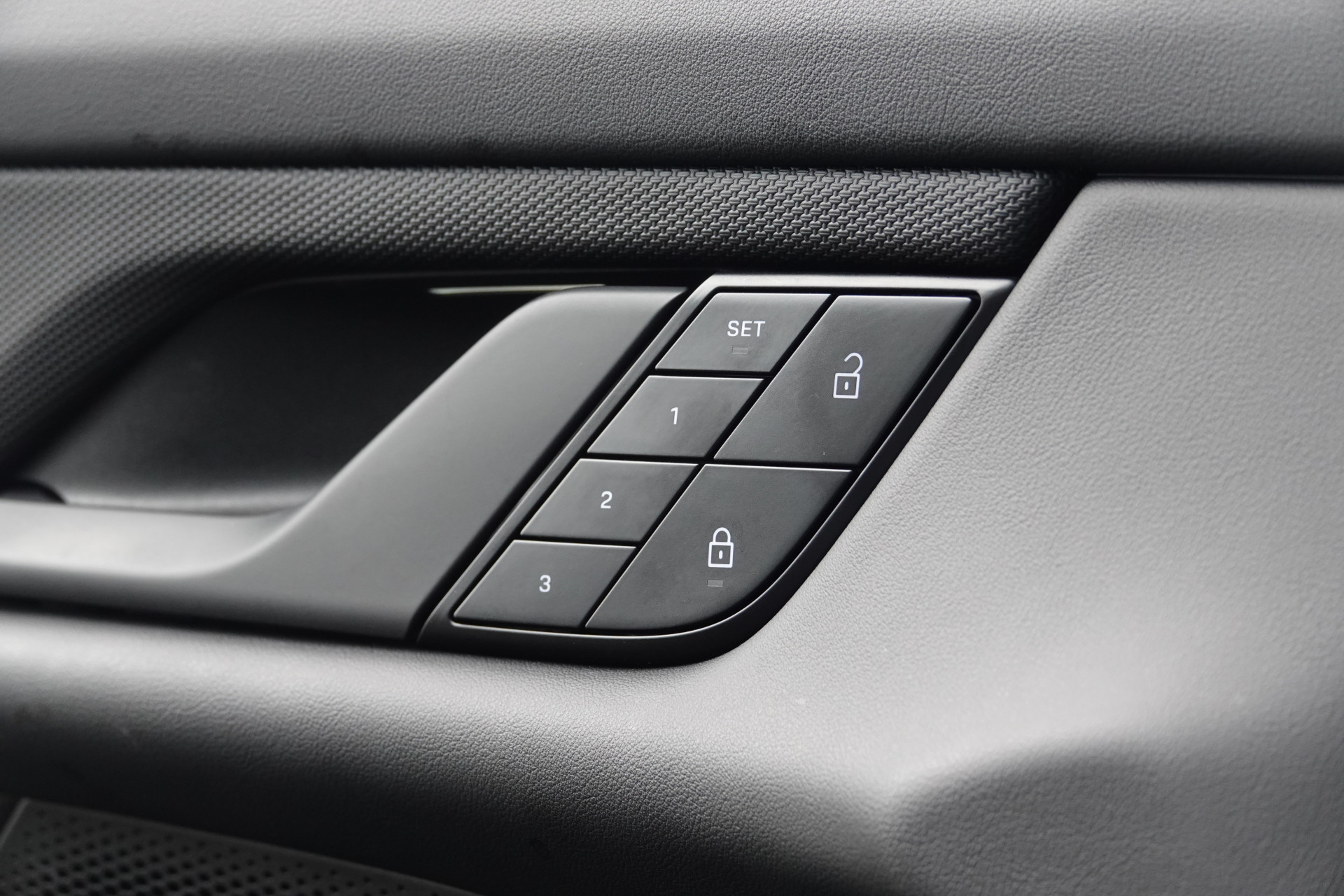 tweedehands Porsche Taycan Sport Turismo 93 kWh Sport Chrono | Pano | Bose | Memory | InnoDrive |  – beschikbaar bij Van de Velde Auto’s