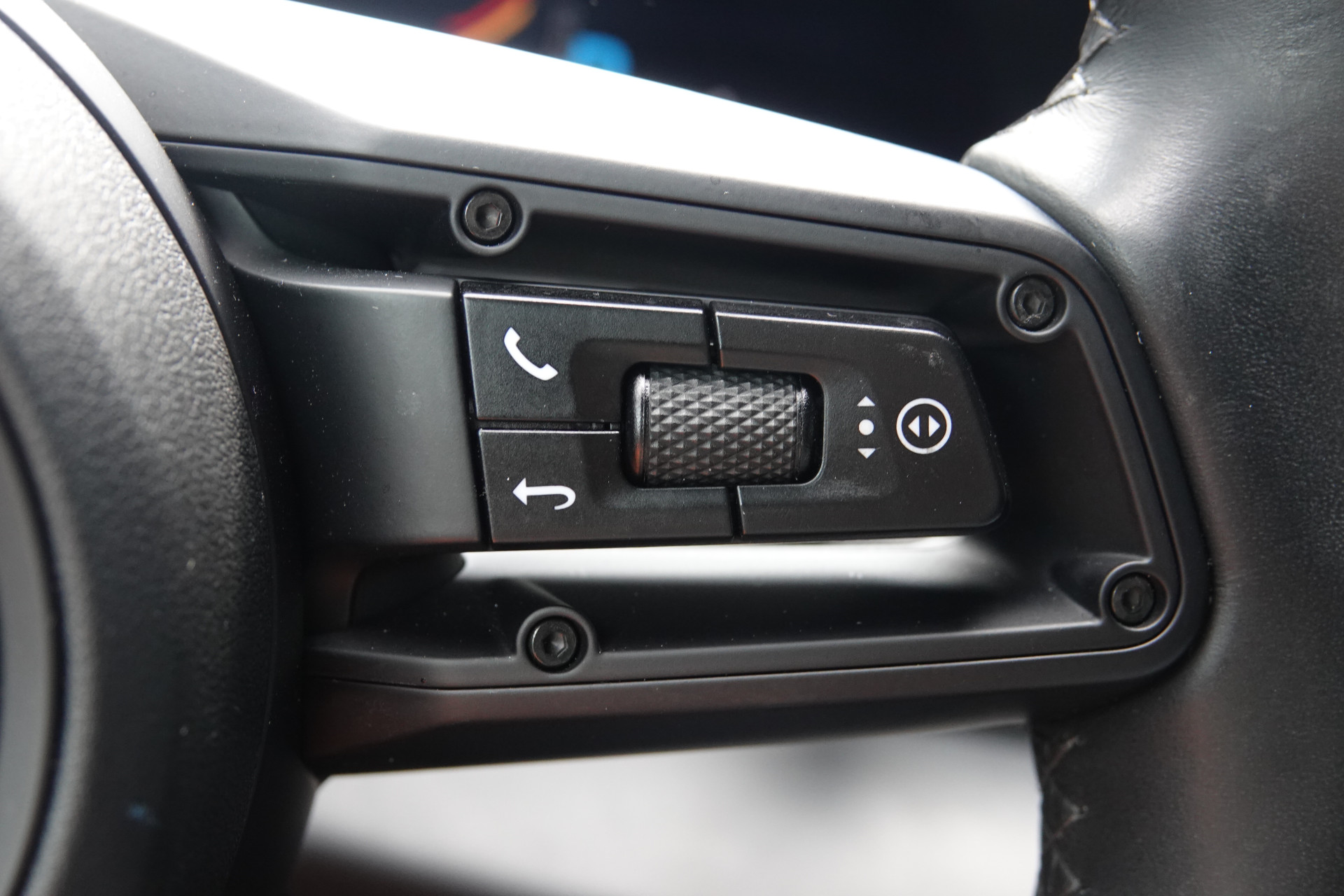 tweedehands Porsche Taycan Sport Turismo 93 kWh Sport Chrono | Pano | Bose | Memory | InnoDrive |  – beschikbaar bij Van de Velde Auto’s