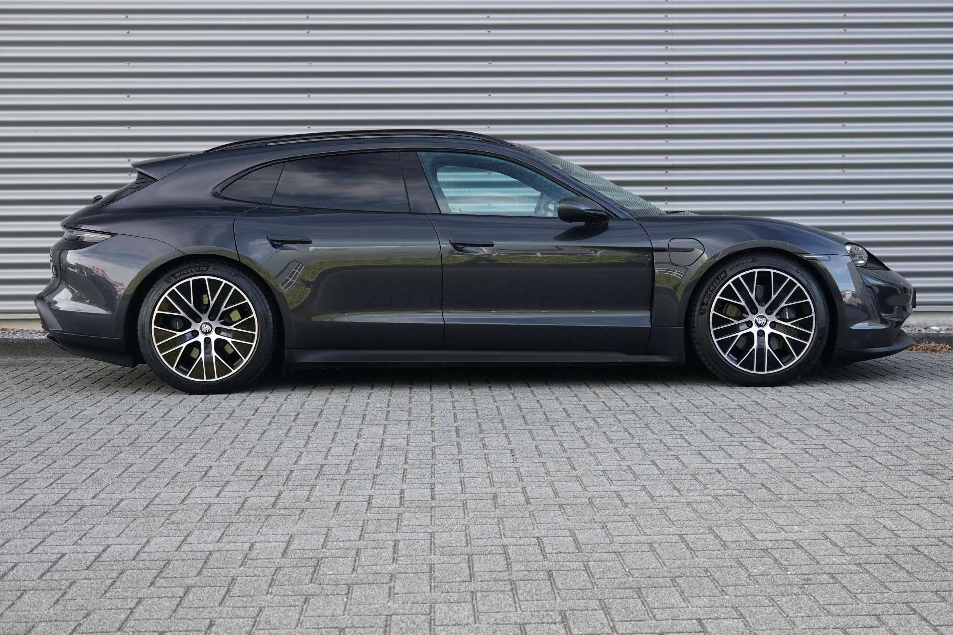 tweedehands Porsche Taycan Sport Turismo 93 kWh Sport Chrono | Pano | Bose | Memory | InnoDrive |  – beschikbaar bij Van de Velde Auto’s