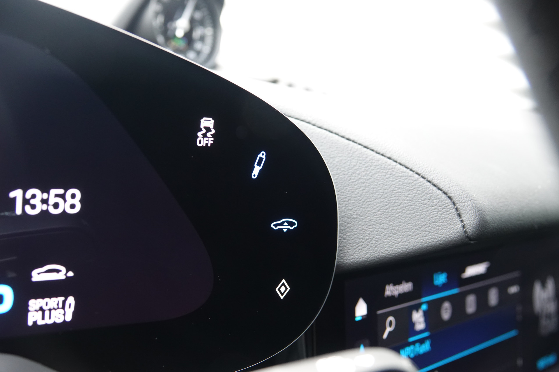 tweedehands Porsche Taycan Sport Turismo 93 kWh Sport Chrono | Pano | Bose | Memory | InnoDrive |  – beschikbaar bij Van de Velde Auto’s