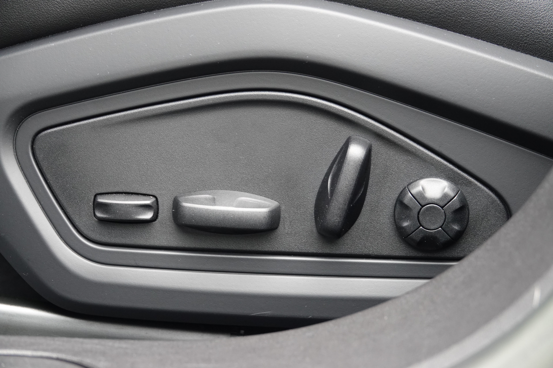 tweedehands Porsche Taycan Sport Turismo 93 kWh Sport Chrono | Pano | Bose | Memory | InnoDrive |  – beschikbaar bij Van de Velde Auto’s