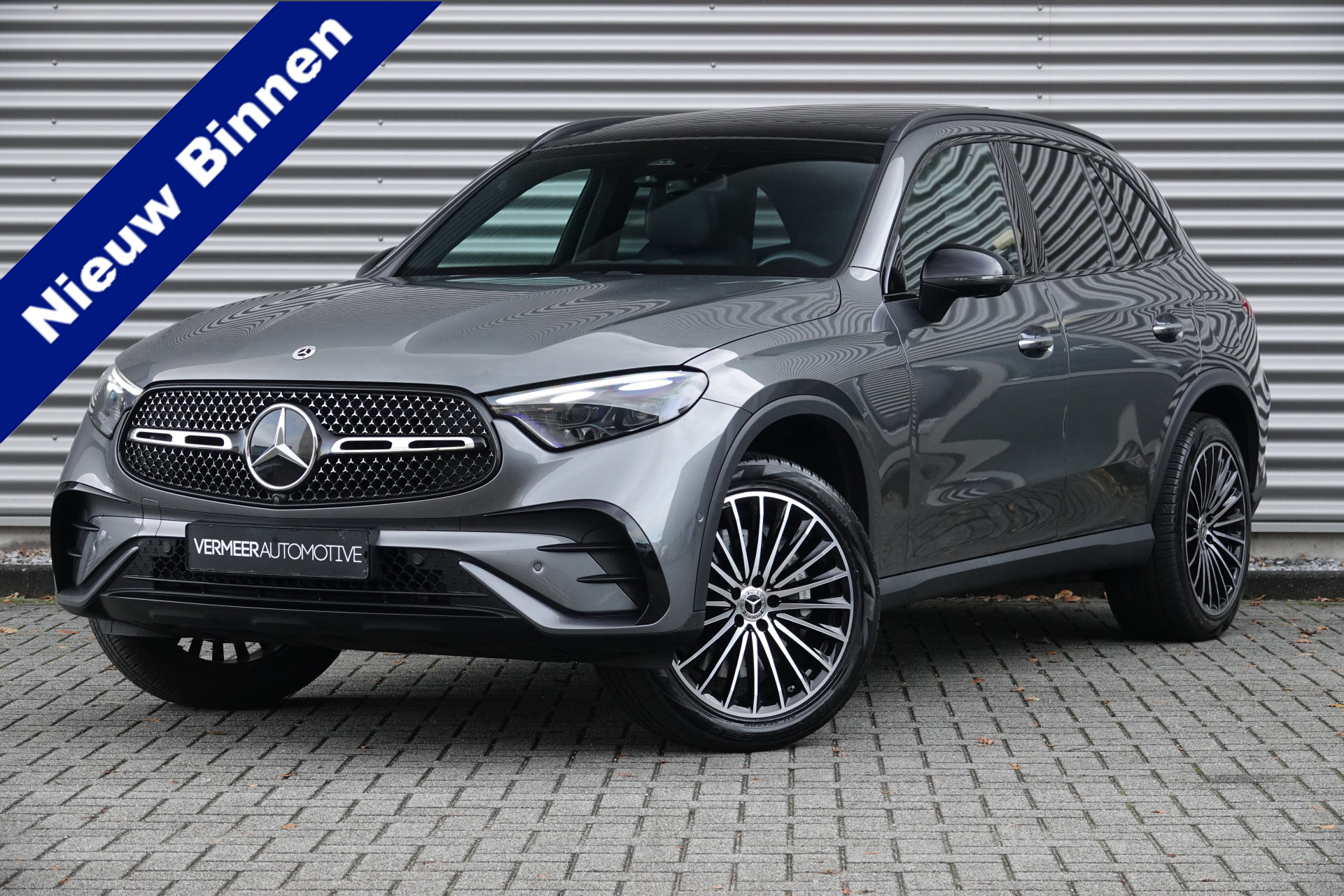tweedehands Mercedes-Benz GLC 300e 4MATIC AMG Line | Pano | Burmester | Trekhaak | Night Pakket | 360 | Memory |  – beschikbaar bij Van de Velde Auto’s