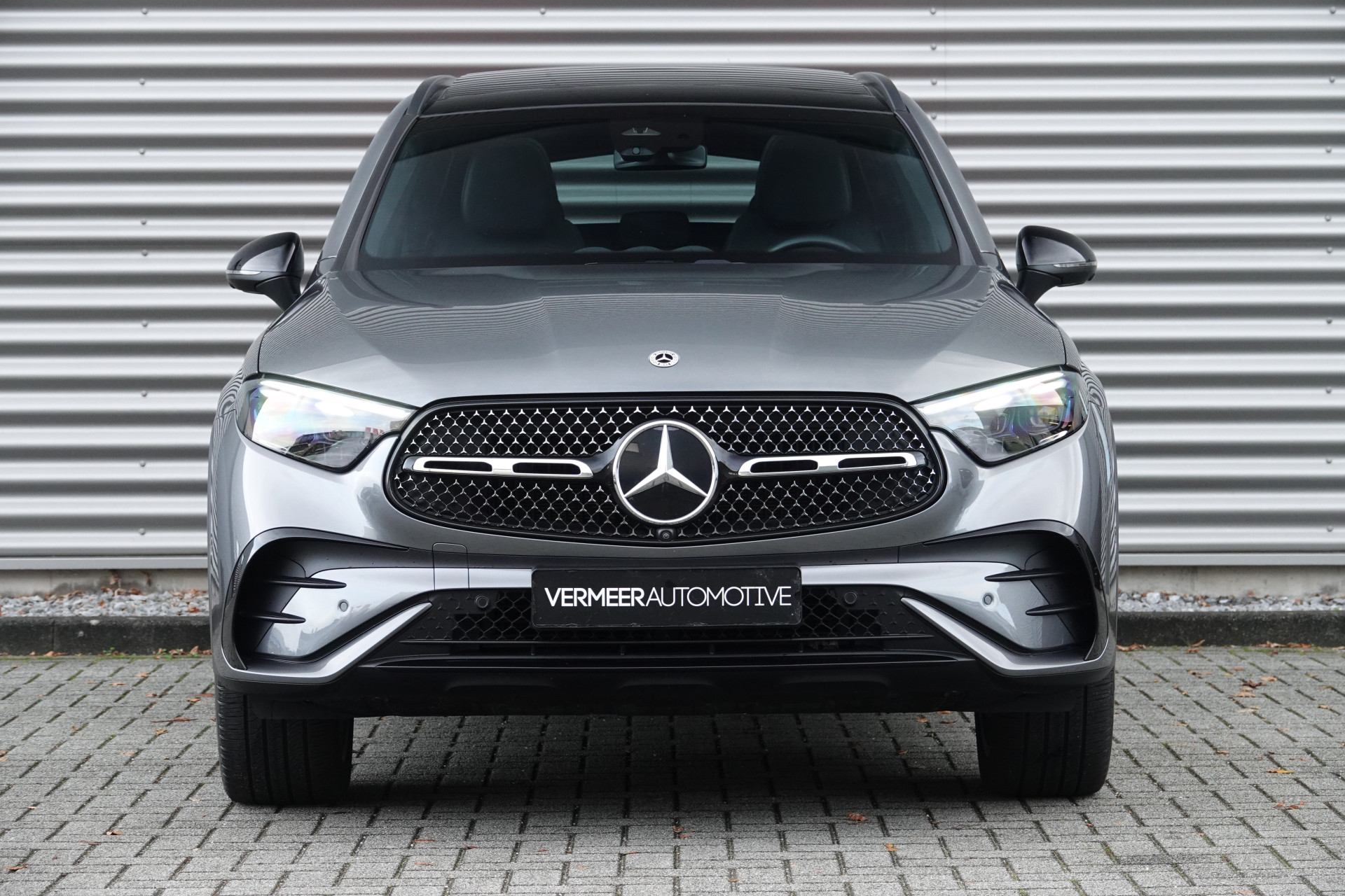 tweedehands Mercedes-Benz GLC 300e 4MATIC AMG Line | Pano | Burmester | Trekhaak | Night Pakket | 360 | Memory |  – beschikbaar bij Van de Velde Auto’s