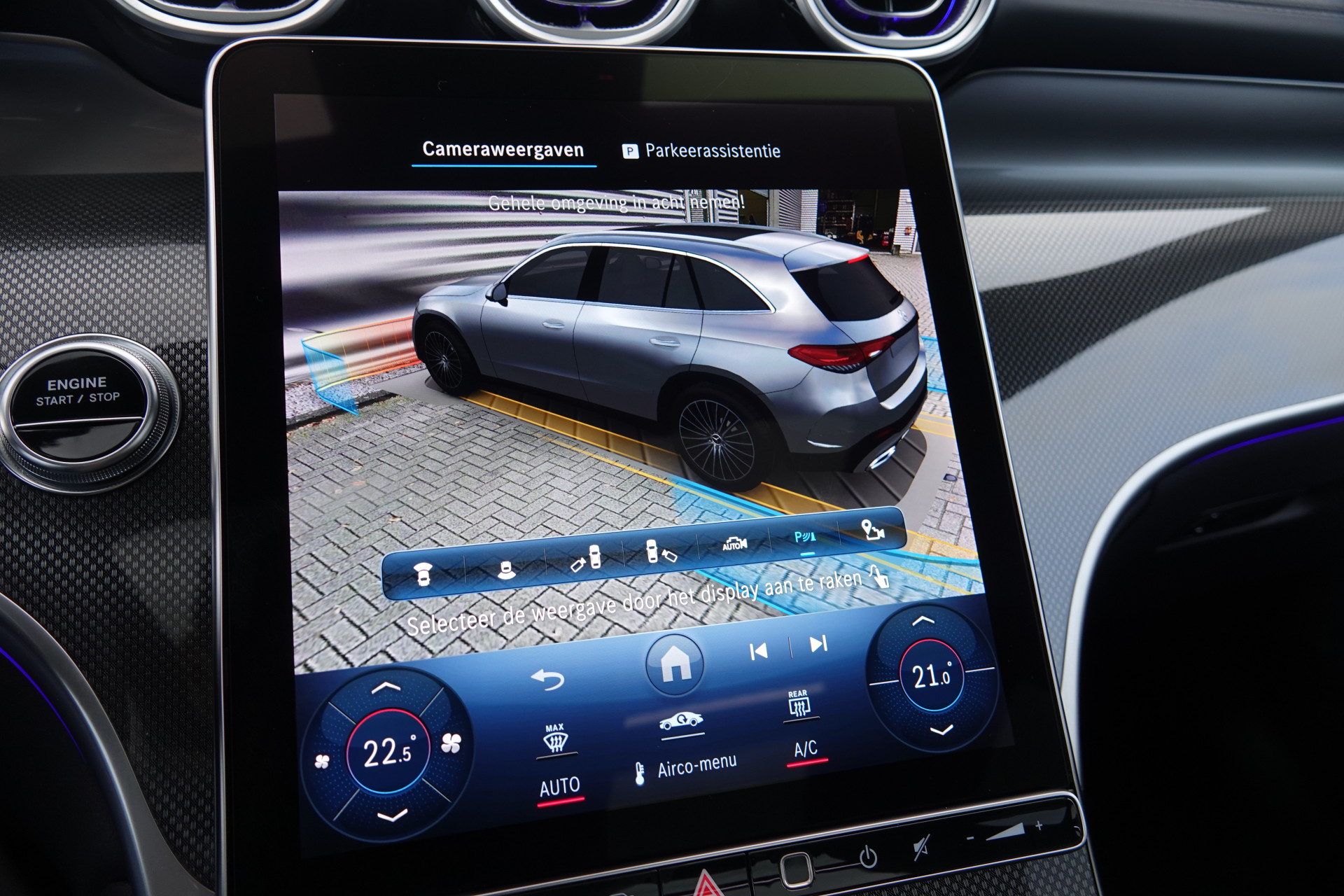 tweedehands Mercedes-Benz GLC 300e 4MATIC AMG Line | Pano | Burmester | Trekhaak | Night Pakket | 360 | Memory |  – beschikbaar bij Van de Velde Auto’s