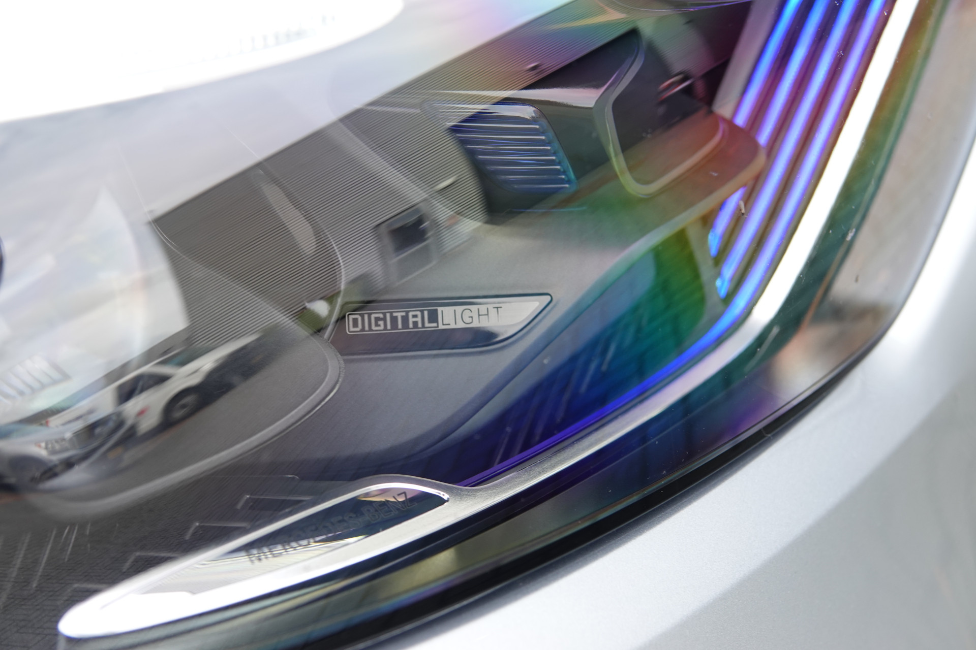 tweedehands Mercedes-Benz GLC 400e 4MATIC AMG Line | Pano | Achteras Sturing | Luchtvering | Burmester | Trekhaak | HUD |  – beschikbaar bij Van de Velde Auto’s