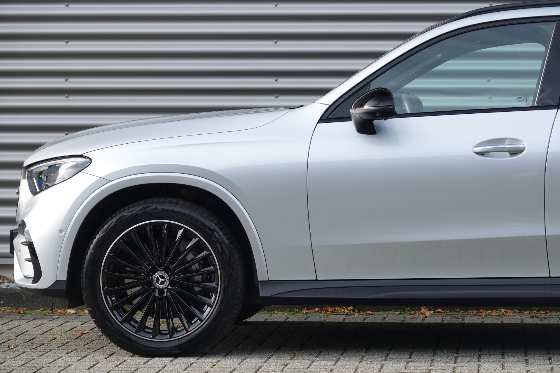 tweedehands Mercedes-Benz GLC 400e 4MATIC AMG Line | Pano | Achteras Sturing | Luchtvering | Burmester | Trekhaak | HUD |  – beschikbaar bij Van de Velde Auto’s