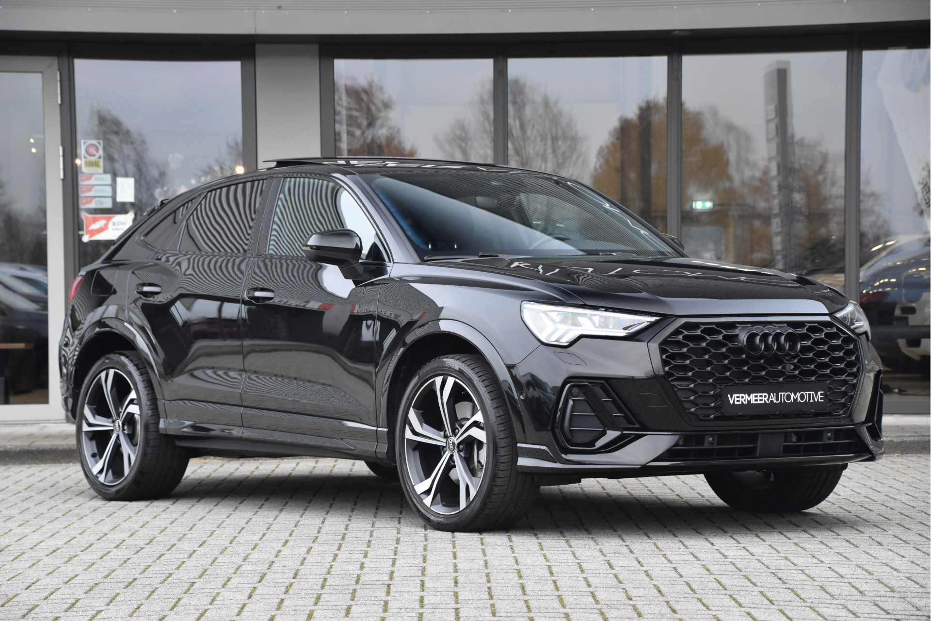 tweedehands Audi Q3 Sportback 45 TFSI e S edition | Panoramadak | Leder | Adapitve Cruise | Nieuwstaat ! |  – beschikbaar bij Van de Velde Auto’s
