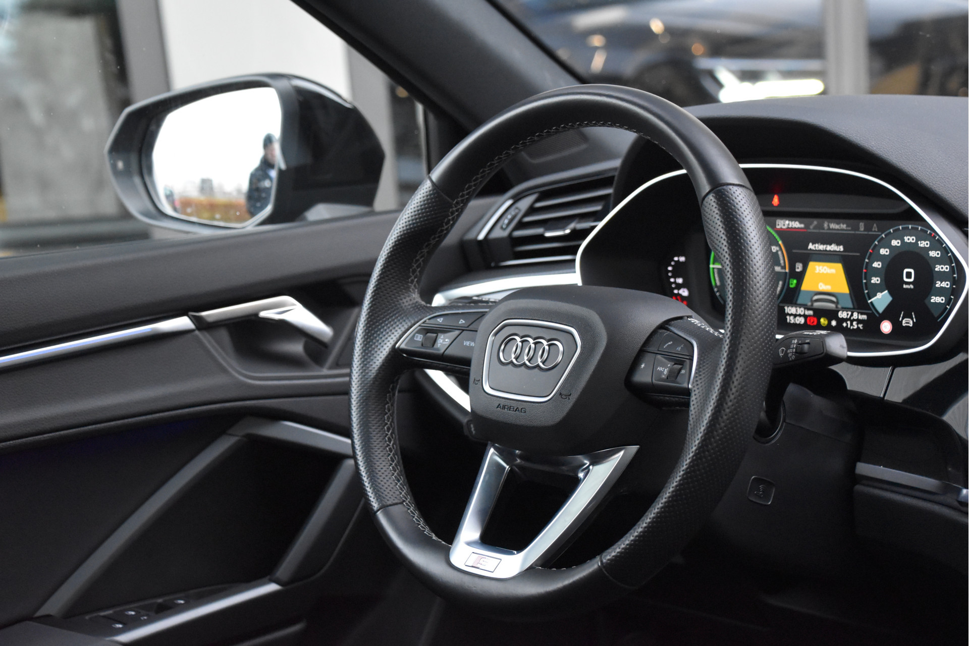 tweedehands Audi Q3 Sportback 45 TFSI e S edition | Panoramadak | Leder | Adapitve Cruise | Nieuwstaat ! |  – beschikbaar bij Van de Velde Auto’s